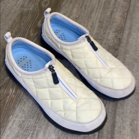 Lands' End Shoes - Lands End Weatherfield Quilted Sneakers